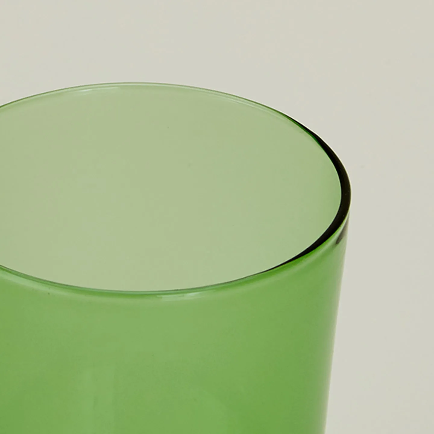 Essential Glassware- Green 20 oz