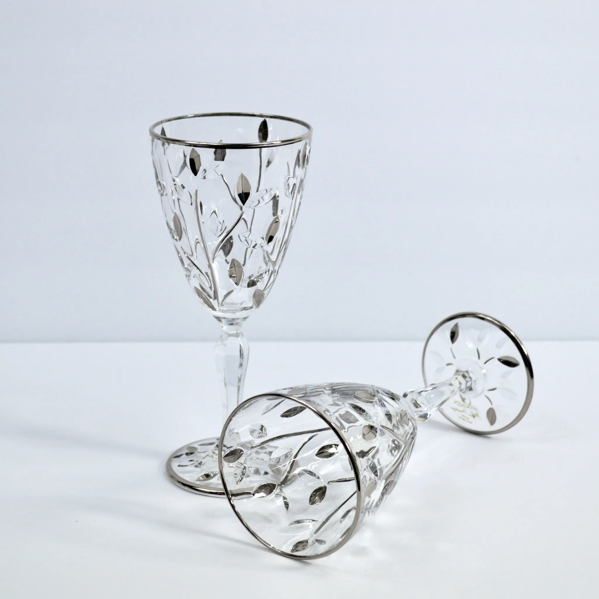 Flowervine Wine Glasses, Set of 2, Platinum