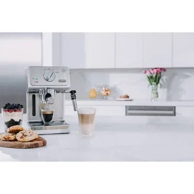 New - De'Longhi 15 Bar Pump Espresso Machine - ECP3630