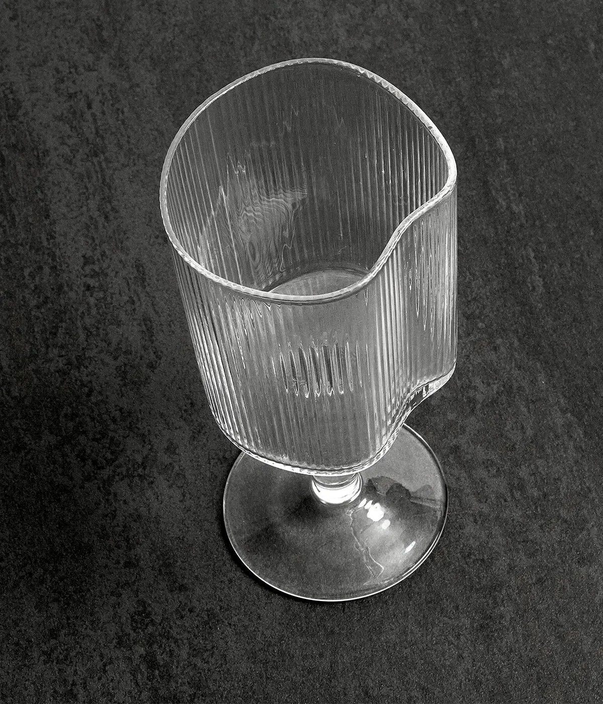 Ripe Clear Red Wine Glass